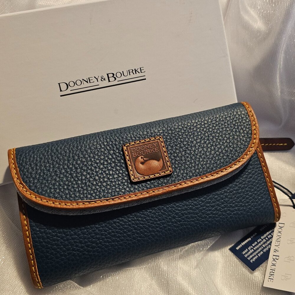 Dooney & Bourke Trifold Wallet